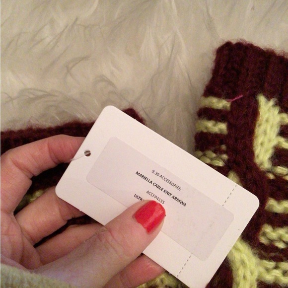 Free People arm warmers - Picture 3 of 3